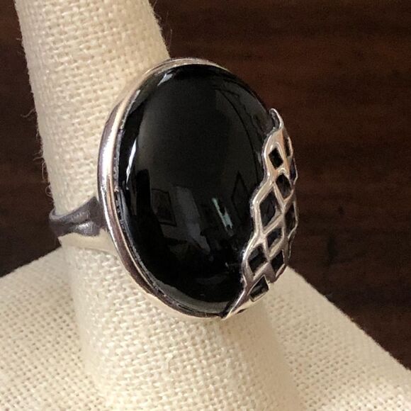 Vintage Black Onyx Cabochon Sterling Silver Cutout Cocktail Ring Sz 8 - Picture 8 of 8